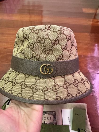 หมวกGucci ของแท้อุปกรณ์ครบพร้อมใบเสร็จ รูปที่ 2