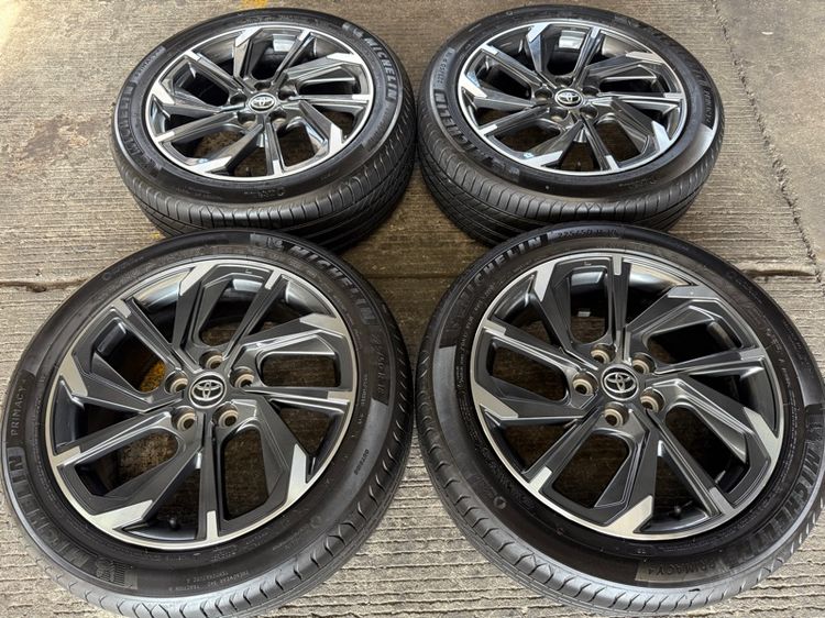 Toyota Corolla Cross GR Sport 18 นิ้ว Top 🛞 รูปที่ 2