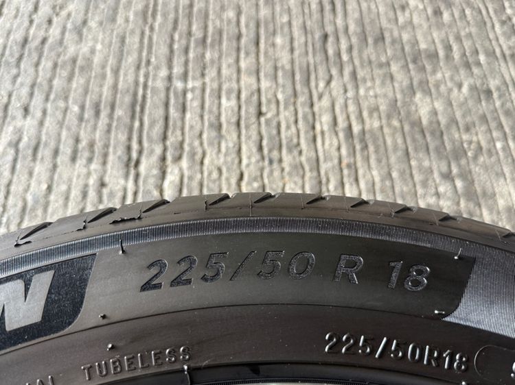 Toyota Corolla Cross GR Sport 18 นิ้ว Top 🛞 รูปที่ 6