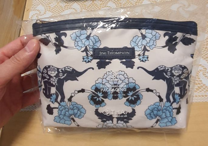 Amenity Kit สำหรับผู้โดยสารชั้นธุรกิจ (Royal Silk)  รูปที่ 2