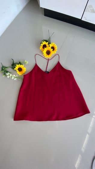 เสื้อสายเดี่ยว สีแดง มือสอง รูปที่ 2
