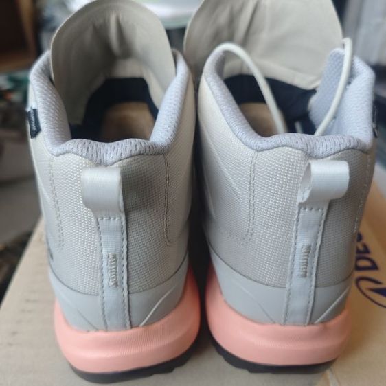 รองเท้าเดินป่าผู้หญิง กันน้ำ Decathlon MH500 
 รูปที่ 10