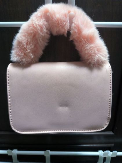 กระเป๋าถือ โล๊ะๆๆๆๆ