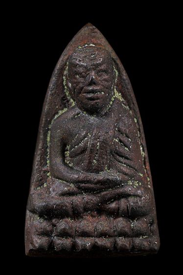 หลวงปู่ทวด วัดช้างไห้ หลังเตารีด 