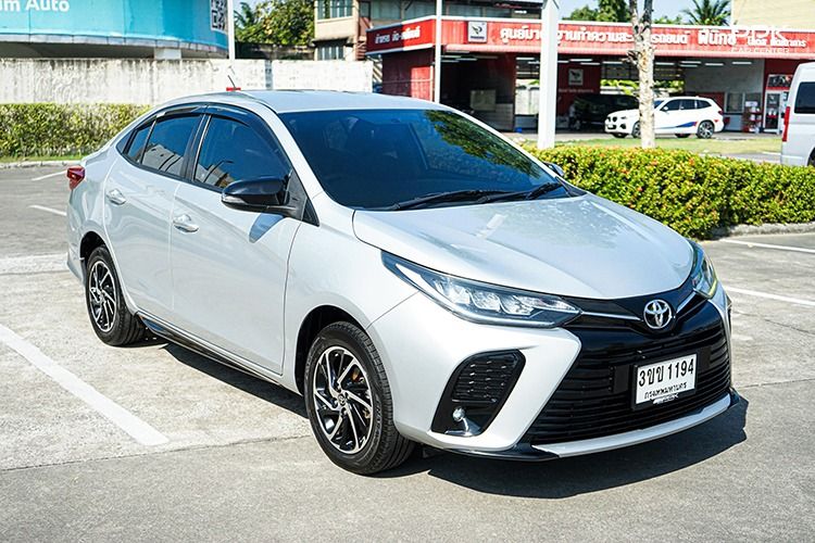 Toyota Yaris ATIV 2022 1.2 Sport Sedan เบนซิน ไม่ติดแก๊ส เกียร์อัตโนมัติ เทา รูปที่ 3