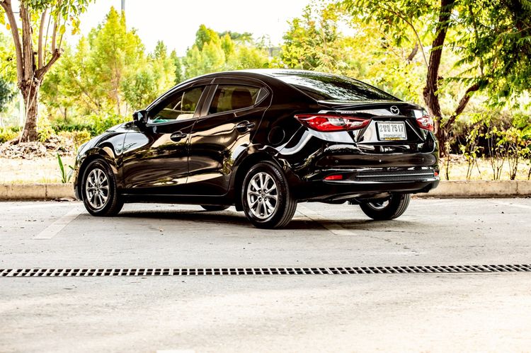 Mazda Mazda 2 2021 1.3 C Sedan เบนซิน ไม่ติดแก๊ส เกียร์อัตโนมัติ ดำ รูปที่ 4