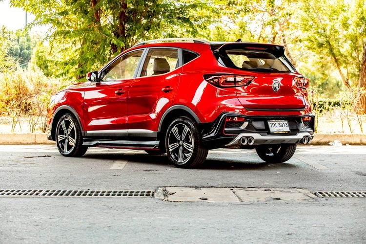 MG ZS 2018 1.5X+ Sunroof Utility-car เบนซิน ไม่ติดแก๊ส เกียร์อัตโนมัติ แดง รูปที่ 4
