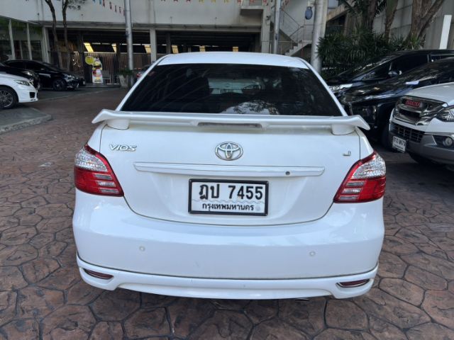 Toyota Vios 2010 1.5 J Sedan เบนซิน ไม่ติดแก๊ส เกียร์อัตโนมัติ ขาว รูปที่ 4