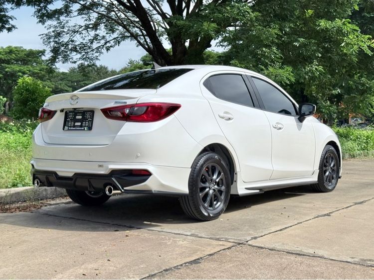 Mazda Mazda 2 2021 1.3 Skyactiv-G S Leather Sedan Sedan เบนซิน เกียร์อัตโนมัติ ขาว รูปที่ 4