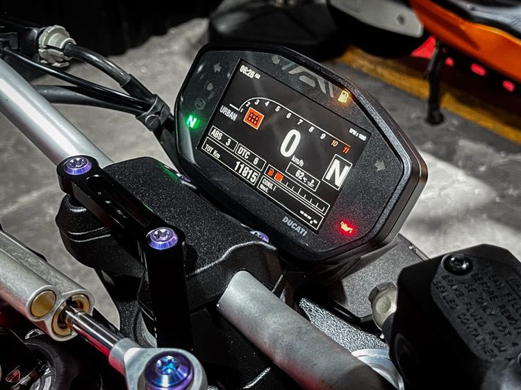 monster 821 ปี22 สีแดง รูปที่ 8