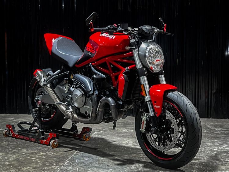 monster 821 ปี22 สีแดง