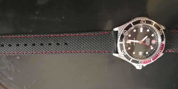 ขายนาฬิกา Wenger Swiss Military ของแท้  สภาพดี ขายราคาถูกๆ 1500 บาท เท่านั้น ไม่รวมค่าส่ง หรือต้องมารับของเองเท่านั้น  รูปที่ 3