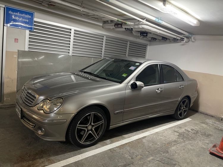 รถ Mercedes-Benz C-Class C220 CDI สี บรอนซ์เงิน