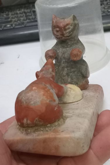 3003-หนูกับแมวเนื้อหินแกะ หลวงพ่อสนิท วัดลำบัวลอย ขนาดความกว้างสุด 5 นิ้ว สูงรวมประมาณ 4 นิ้ว รูปที่ 14