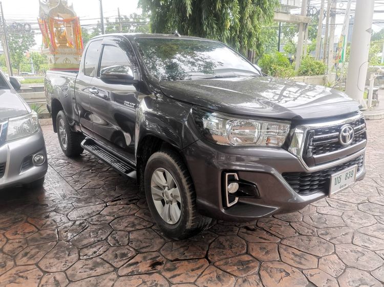 รถ Toyota Hilux Revo 2.4 E สี เทา