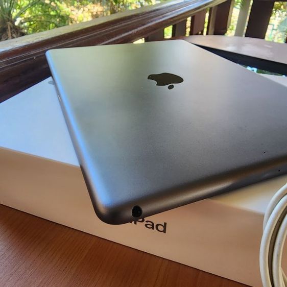 iPad gen9 wifi and pencil รูปที่ 4