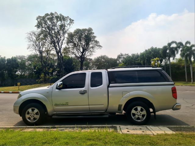 Nissan Navara 2010 2.5 LE Grand Titatium Pickup ดีเซล เกียร์อัตโนมัติ บรอนซ์เงิน รูปที่ 2