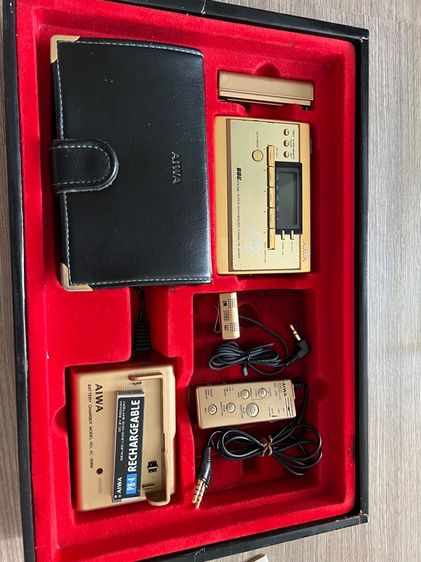 เครื่องเล่นเทปคลาสเสร็จ AIWA รูปที่ 4