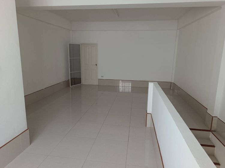 Commercial Building for Rent รูปที่ 3