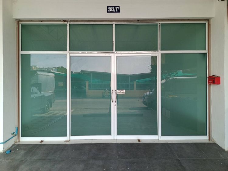 Commercial Building for Rent 