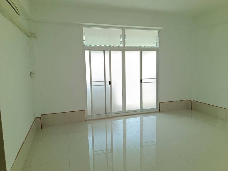 Commercial Building for Rent รูปที่ 2
