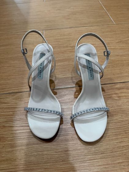 รองเท้า Charles and Keith