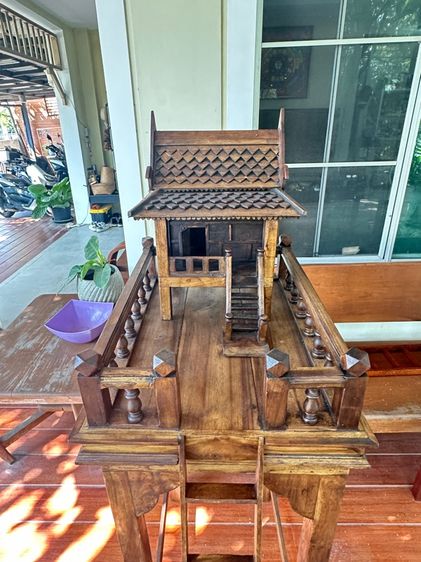 ศาลไม้สัก รูปที่ 2