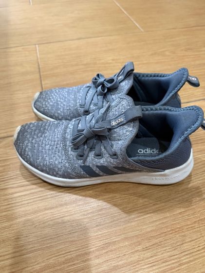 รองเท้า adidas รูปที่ 2