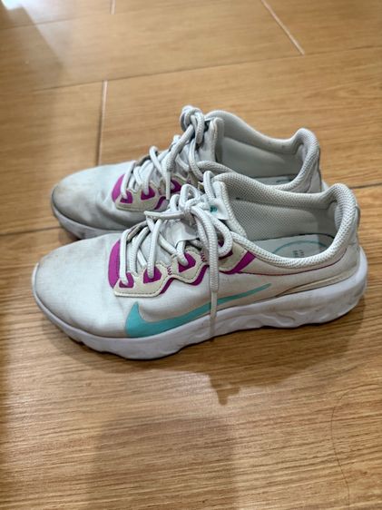 รองเท้า Nike รูปที่ 2