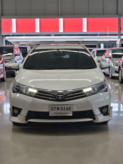 Toyota Altis 2014 1.8 V Sedan เบนซิน ไม่ติดแก๊ส เกียร์อัตโนมัติ ขาว รูปที่ 2