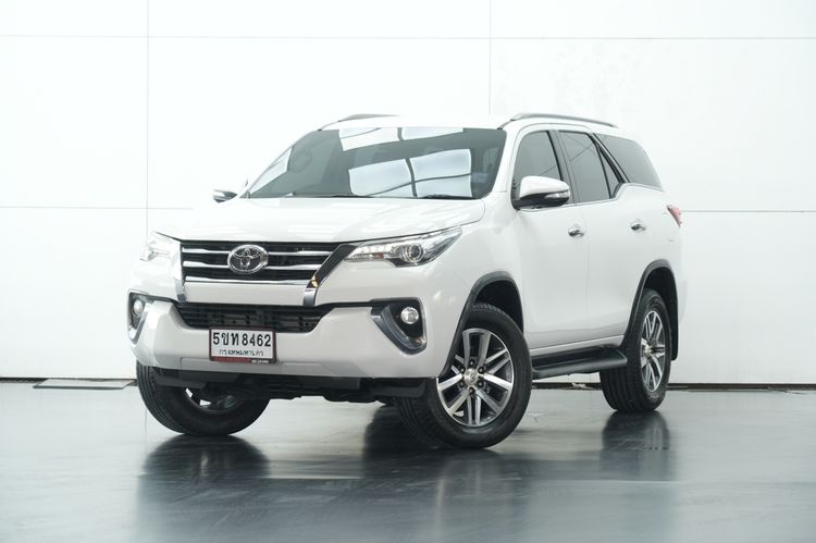 Toyota Fortuner 2015 2.4 V 4WD Utility-car ดีเซล ไม่ติดแก๊ส เกียร์อัตโนมัติ ขาว รูปที่ 2