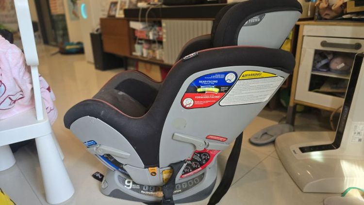 Car seat Chicco รูปที่ 2