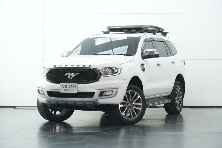 รถ Ford Everest 2.0 Titanium Plus 4WD สี ขาว