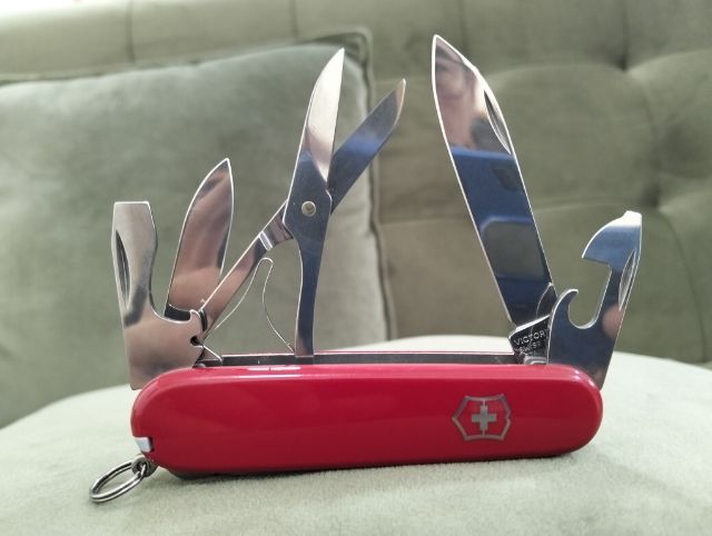 Victorinox Climber 91mm.มีดสวิสแท้มือสองสภาพสวย14ฟังก์ชั่นการใช้งานเครื่องมือสวยครบคมเดิมประกับแน่นกระชับแหนบไม้จิ้มฟันครบ รูปที่ 5