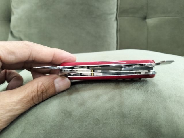 Victorinox Climber 91mm.มีดสวิสแท้มือสองสภาพสวย14ฟังก์ชั่นการใช้งานเครื่องมือสวยครบคมเดิมประกับแน่นกระชับแหนบไม้จิ้มฟันครบ รูปที่ 8