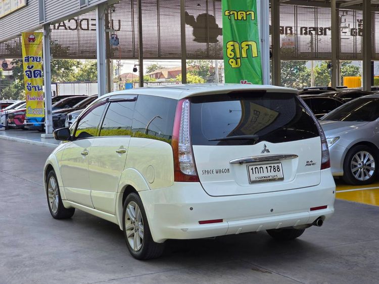 Mitsubishi Space Wagon 2010 2.4 GT Sedan เบนซิน ไม่ติดแก๊ส เกียร์อัตโนมัติ ขาว รูปที่ 4