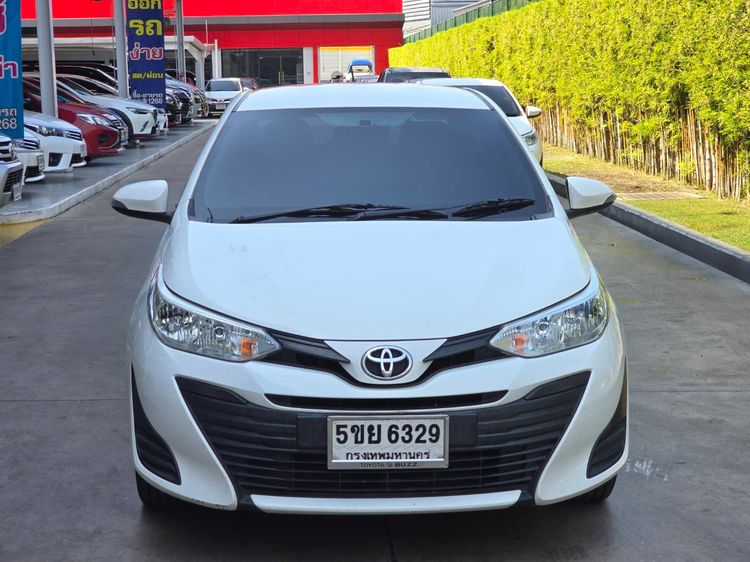 Toyota Yaris ATIV 2019 1.2 E Sedan เบนซิน ไม่ติดแก๊ส เกียร์อัตโนมัติ ขาว รูปที่ 2