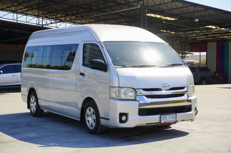 Toyota Commuter 2017 3.0 Van ดีเซล ไม่ติดแก๊ส เกียร์ธรรมดา เทา รูปที่ 3