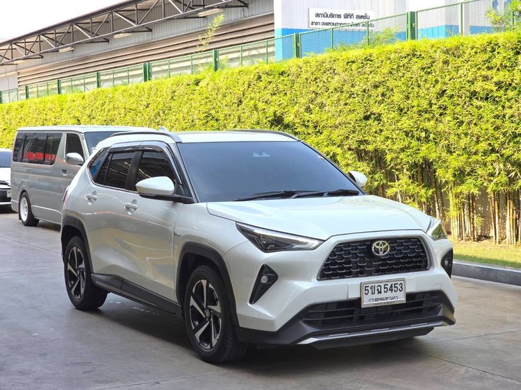 Toyota Yaris Cross 2023 1.5 HEV Premium Sedan เบนซิน ไม่ติดแก๊ส เกียร์อัตโนมัติ ขาว