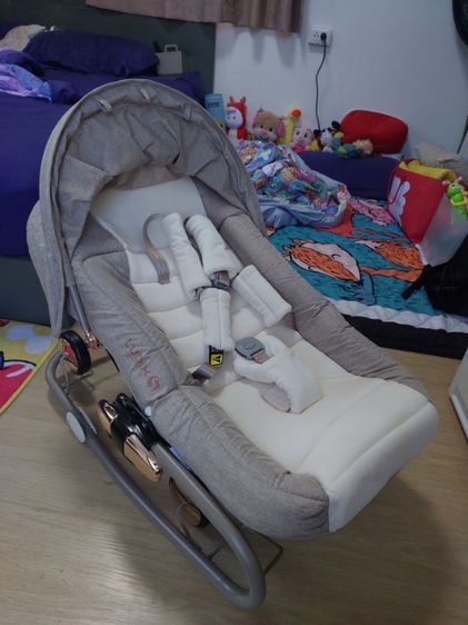 เปลโยก CAMERA รุ่น Lubix-5 gold สภาพ90  เปอร์เซนต์ใหม่มากๆ ขายถูกๆเอาไปใช้กันเลย 1,350 บาท ใครหาเปลโยกได้สำหรับเด็กแรกเกิด