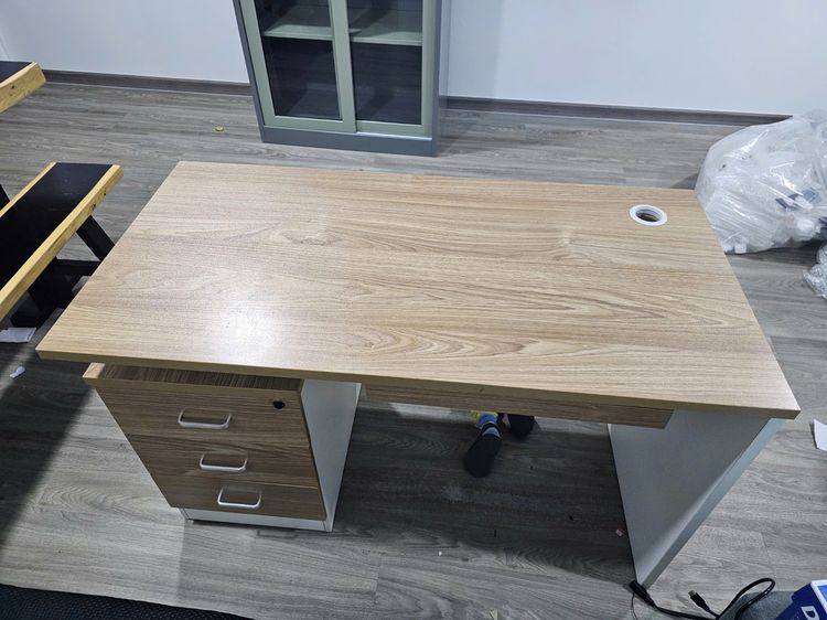  โต๊ะทำงานเดี่ยว  รูปที่ 3