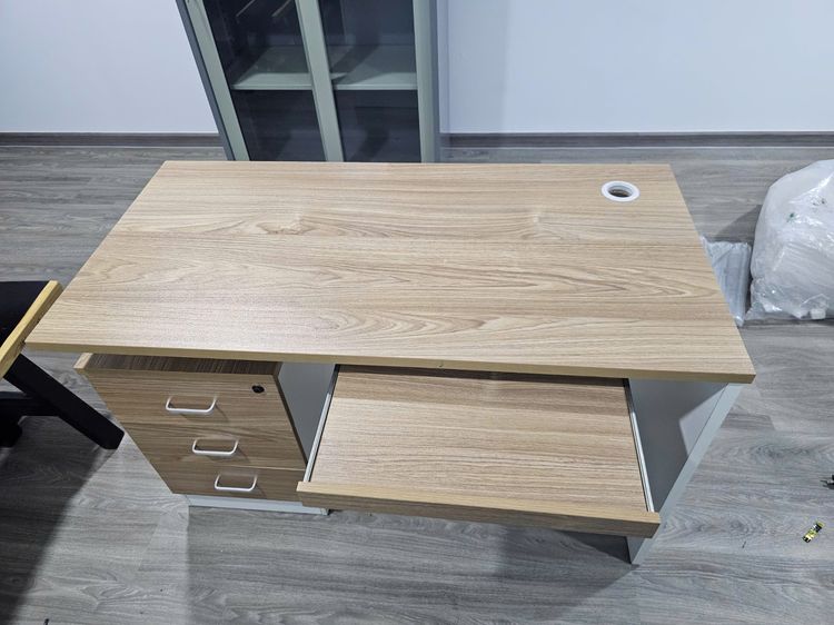  โต๊ะทำงานเดี่ยว  รูปที่ 2