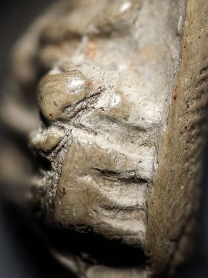 พระรอดลำพูนพิมพ์ใหญ่เนื้อดินครับ รูปที่ 16