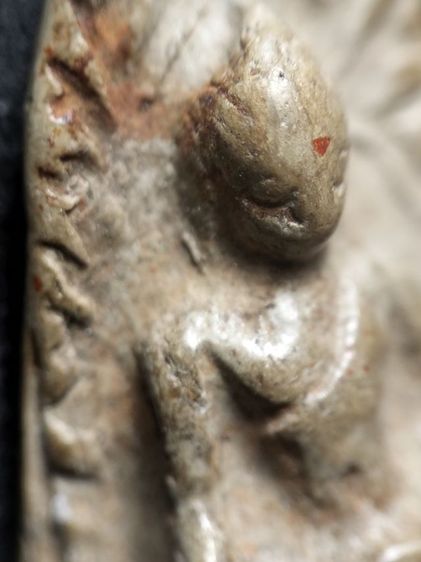 พระรอดลำพูนพิมพ์ใหญ่เนื้อดินครับ รูปที่ 2