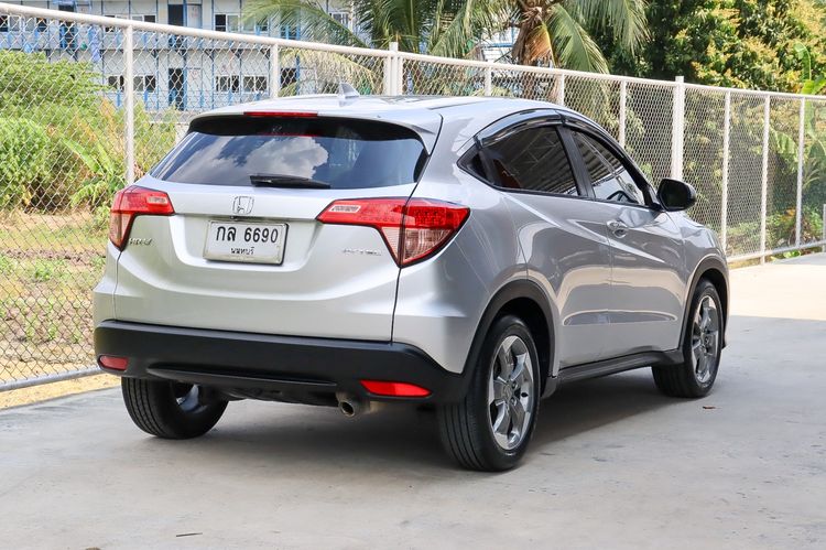 Honda HR-V 2014 1.8 E Sedan เบนซิน ไม่ติดแก๊ส เกียร์อัตโนมัติ เทา รูปที่ 3