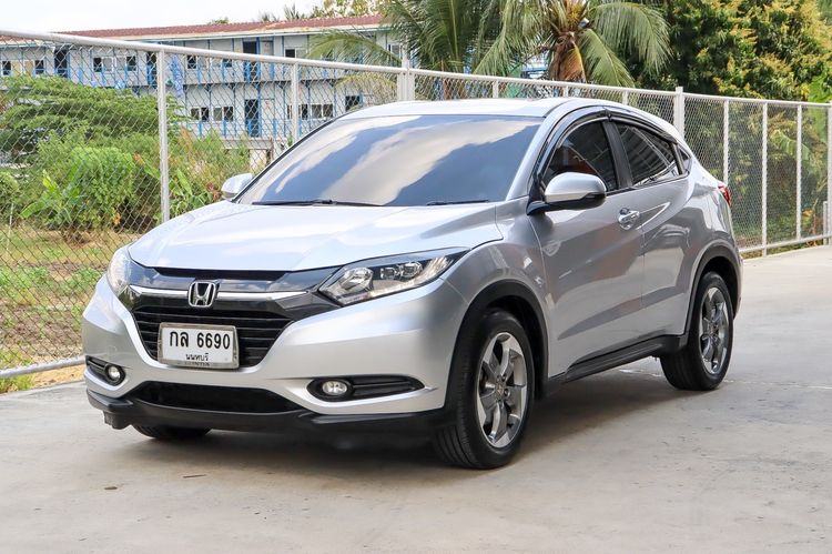 Honda HR-V 2014 1.8 E Sedan เบนซิน ไม่ติดแก๊ส เกียร์อัตโนมัติ เทา รูปที่ 2