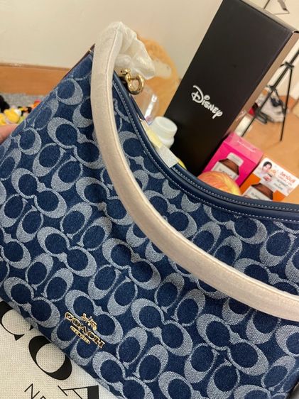 Coach Teri Hobo Denim รูปที่ 4