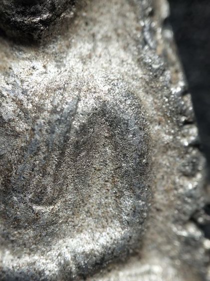 พระท่ามะปรางเนื้อชินเงินสุโขทัยครับ รูปที่ 7