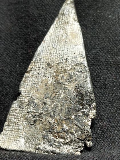พระท่ามะปรางเนื้อชินเงินสุโขทัยครับ รูปที่ 6