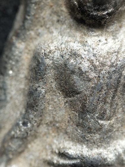 พระท่ามะปรางเนื้อชินเงินสุโขทัยครับ รูปที่ 8